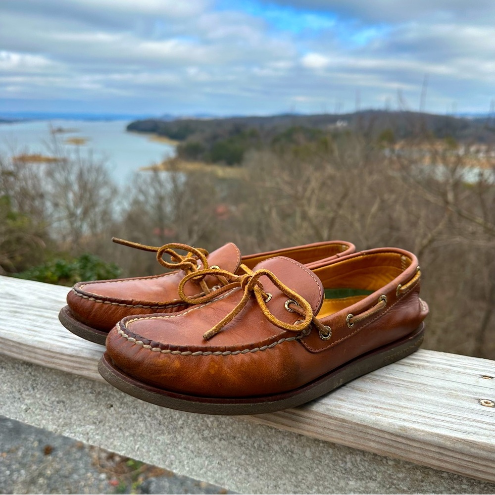 Sherry Gold Cup Light Brown Boat Shoes size 9